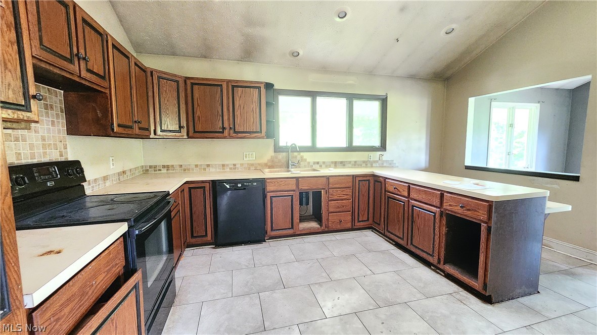 17866 Leggett Road Montville OH 44064