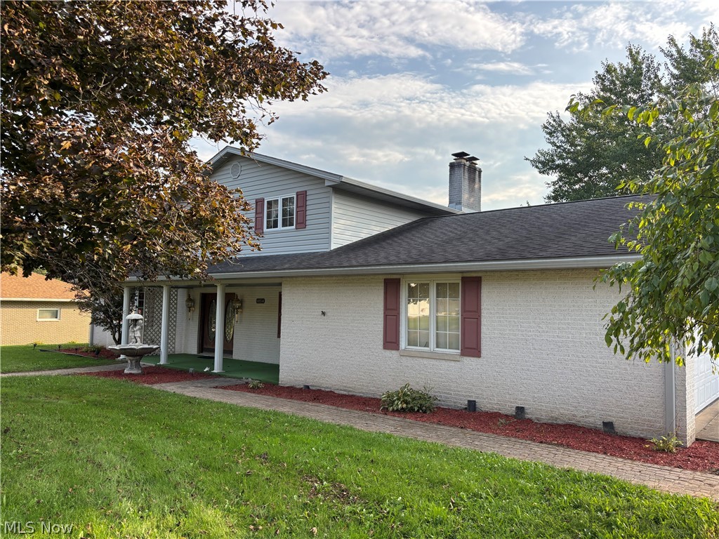 8854 1st Street NE Mineral City OH 44656
