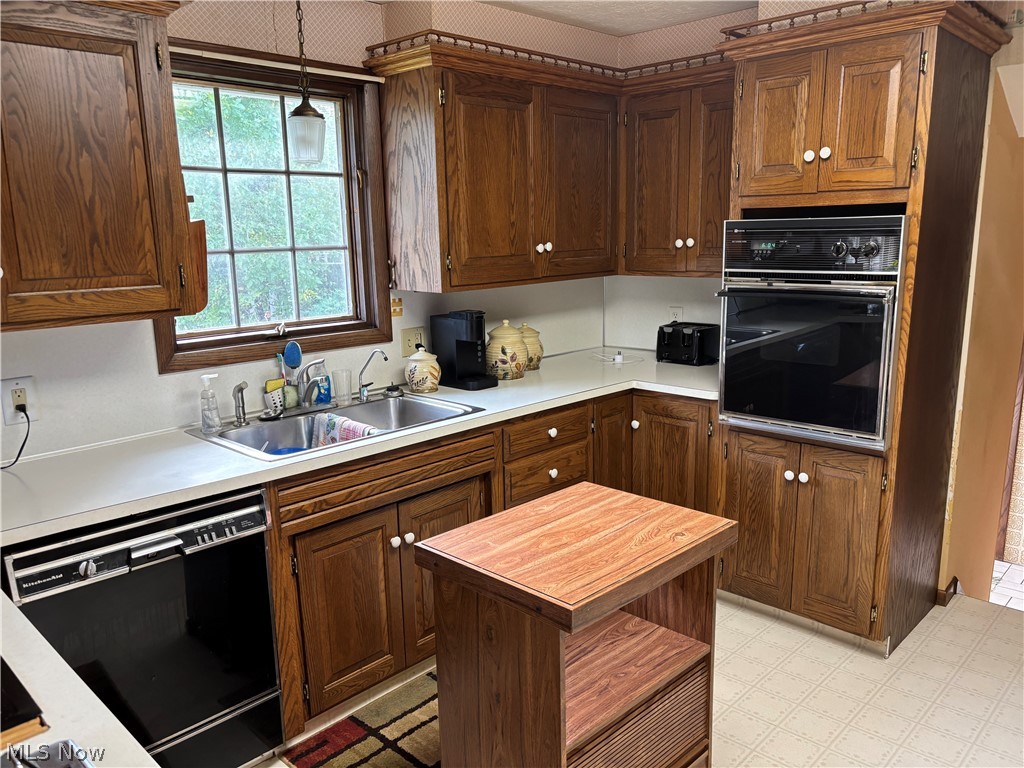 8854 1st Street NE Mineral City OH 44656