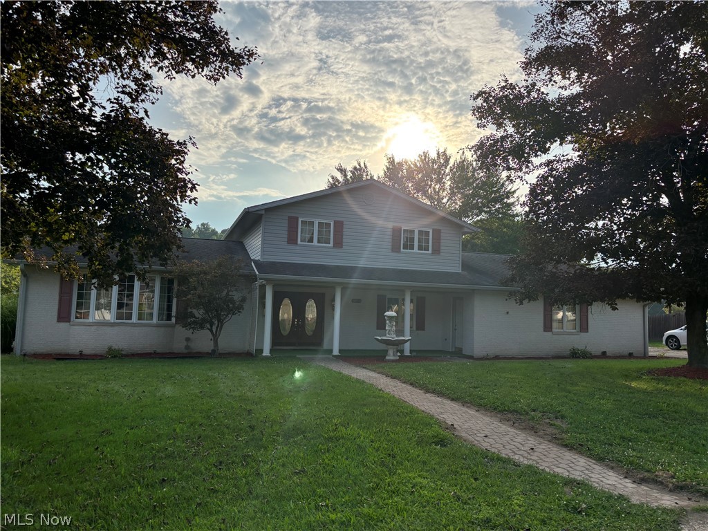 8854 1st Street NE Mineral City OH 44656