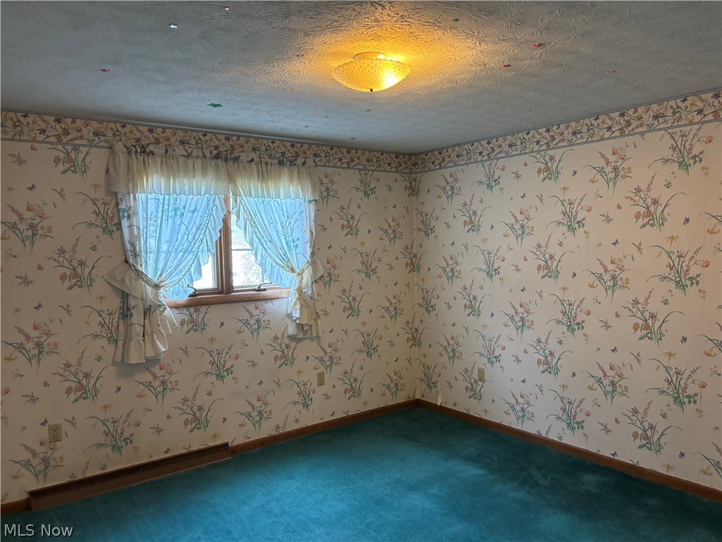 8854 1st Street NE Mineral City OH 44656