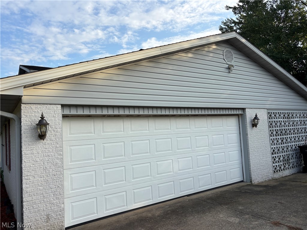 8854 1st Street NE Mineral City OH 44656