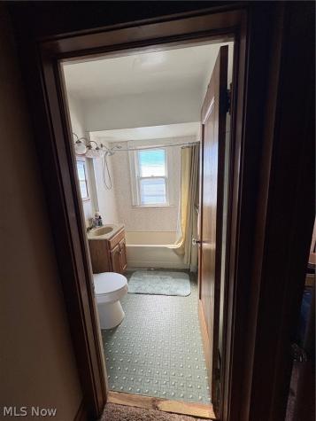 1068 E 98th Street Cleveland OH 44108