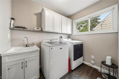 638 Pendley Road Willowick OH 44095