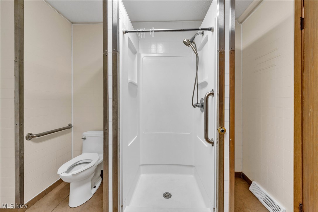 16519 Albion Road Strongsville OH 44136