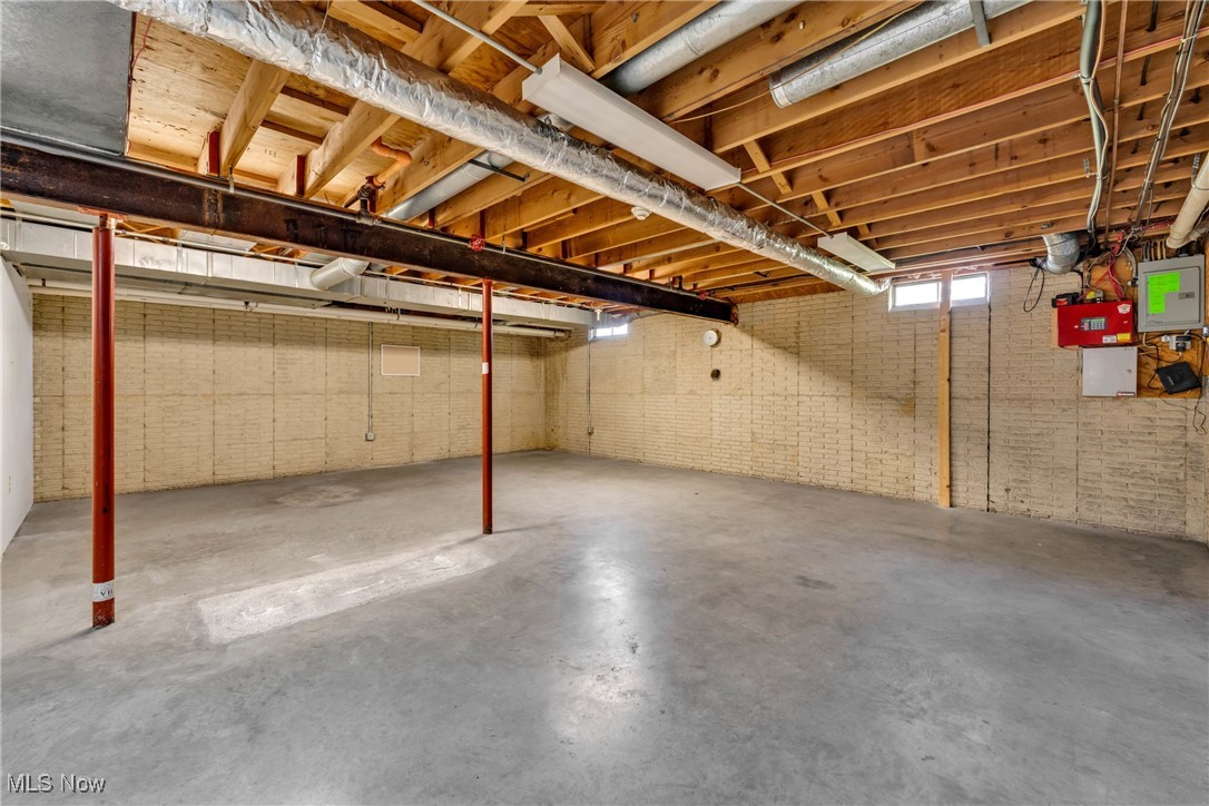 16519 Albion Road Strongsville OH 44136