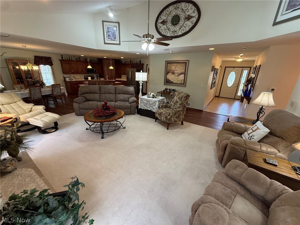 725 Dale Avenue NW Strasburg OH 44680