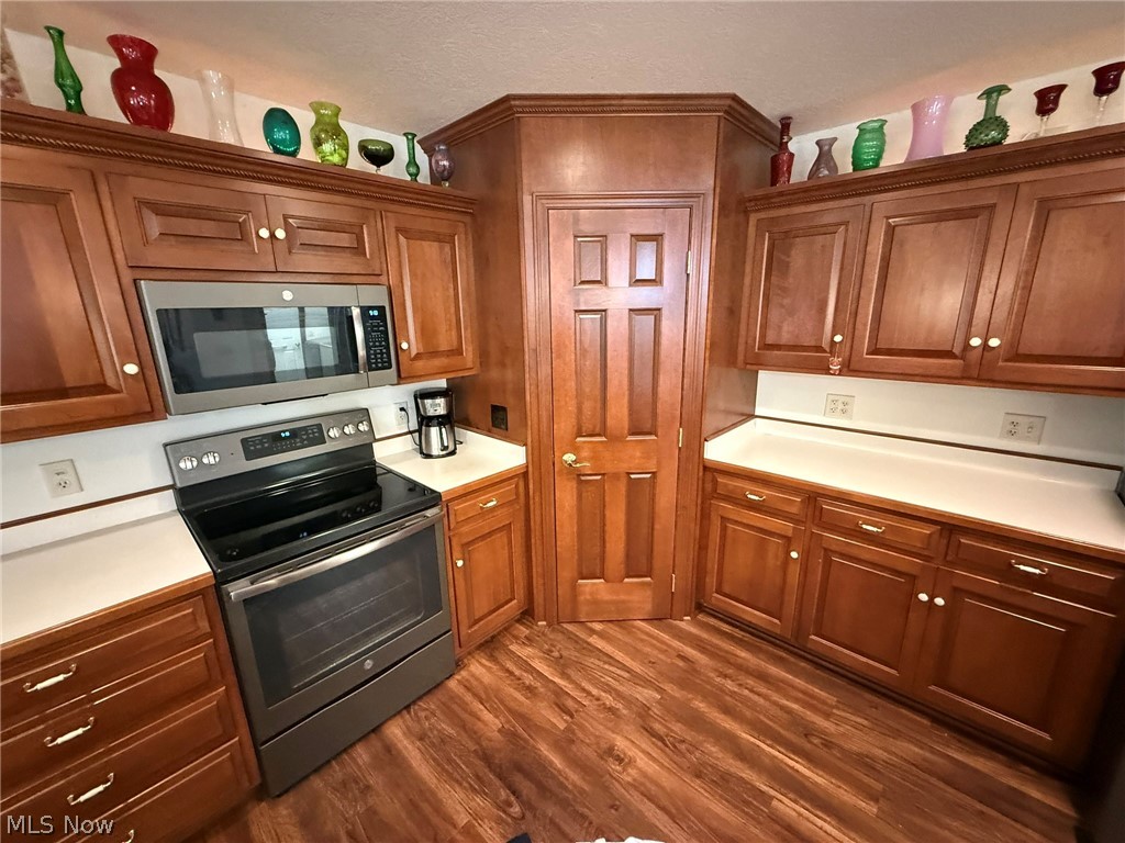 725 Dale Avenue NW Strasburg OH 44680