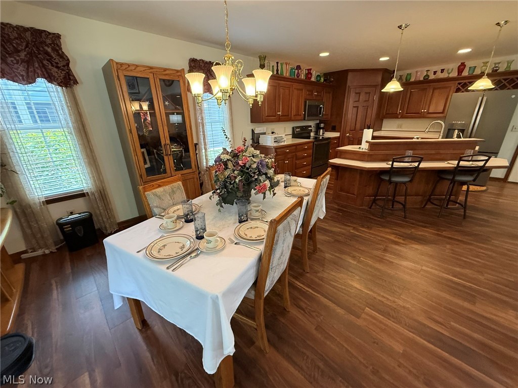 725 Dale Avenue NW Strasburg OH 44680