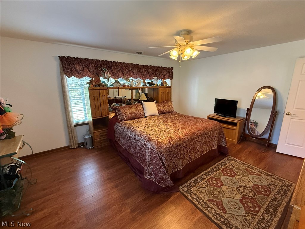 725 Dale Avenue NW Strasburg OH 44680