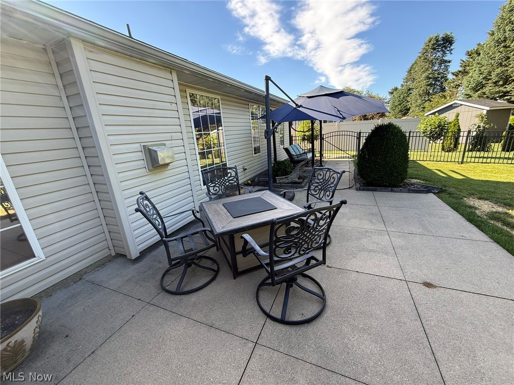 725 Dale Avenue NW Strasburg OH 44680