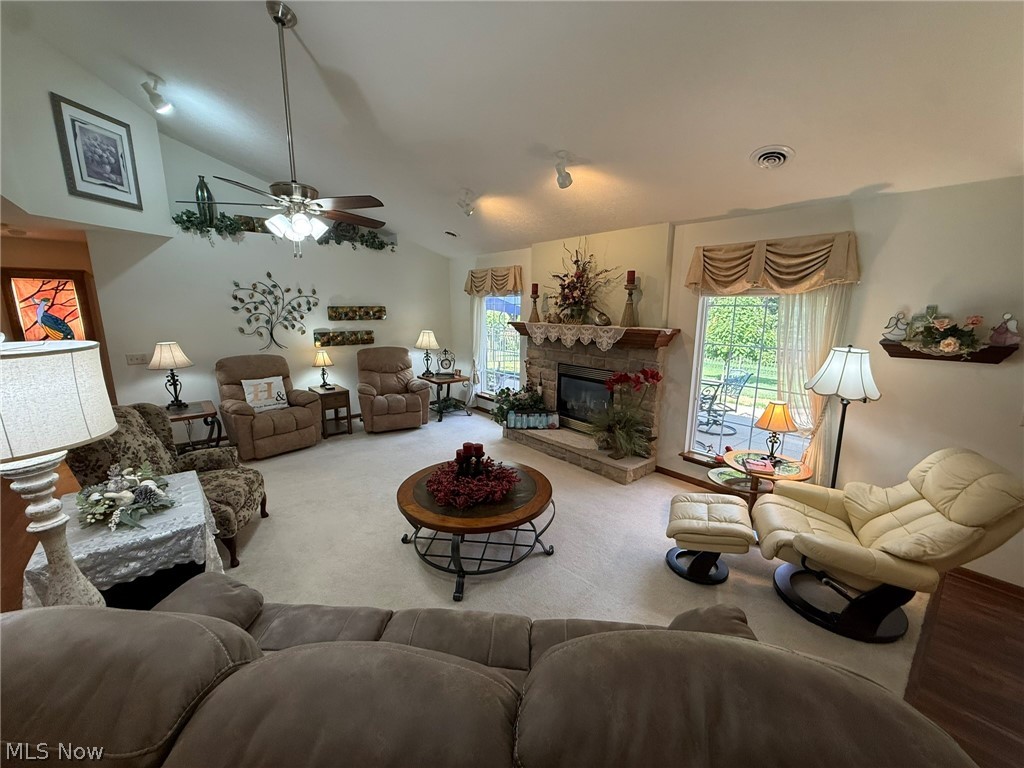 725 Dale Avenue NW Strasburg OH 44680