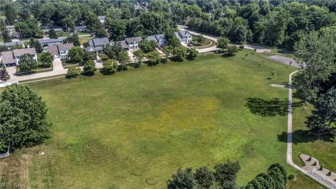 1138 Middlefield Trail Brunswick OH 44212
