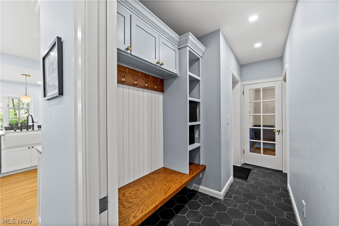 2674 Cranlyn Road Shaker Heights OH 44122