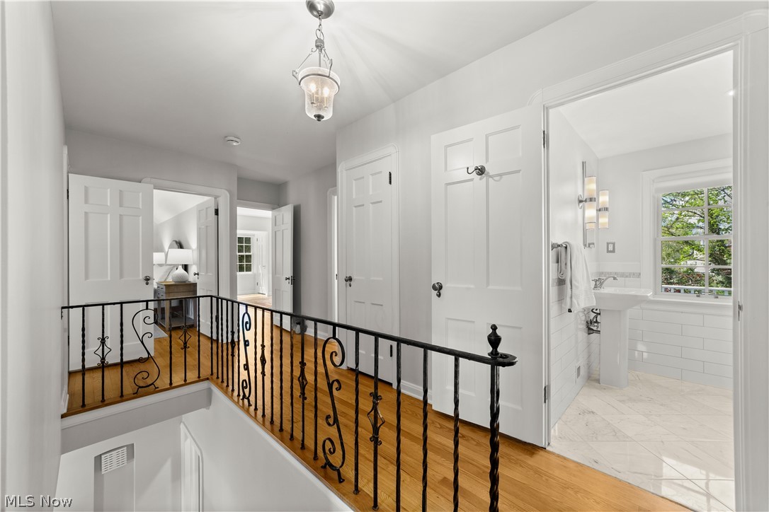 2674 Cranlyn Road Shaker Heights OH 44122