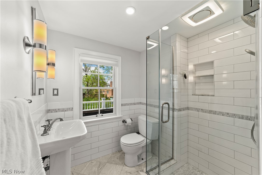 2674 Cranlyn Road Shaker Heights OH 44122