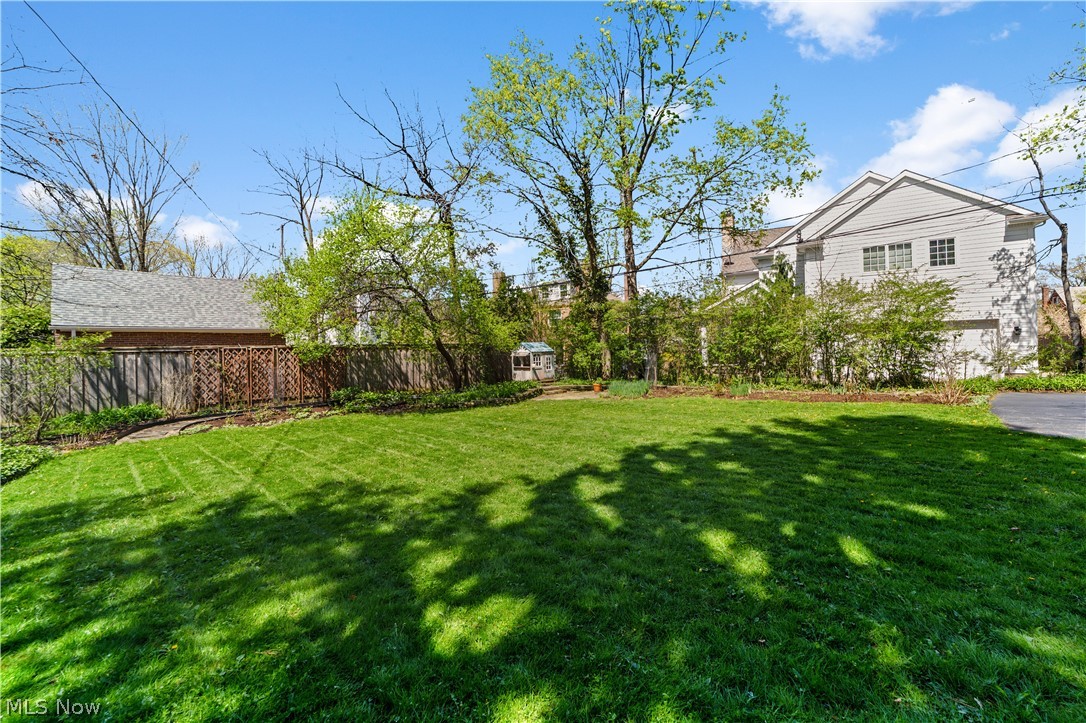 2674 Cranlyn Road Shaker Heights OH 44122