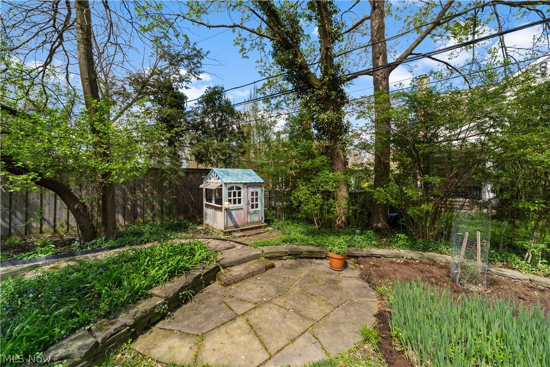 2674 Cranlyn Road Shaker Heights OH 44122