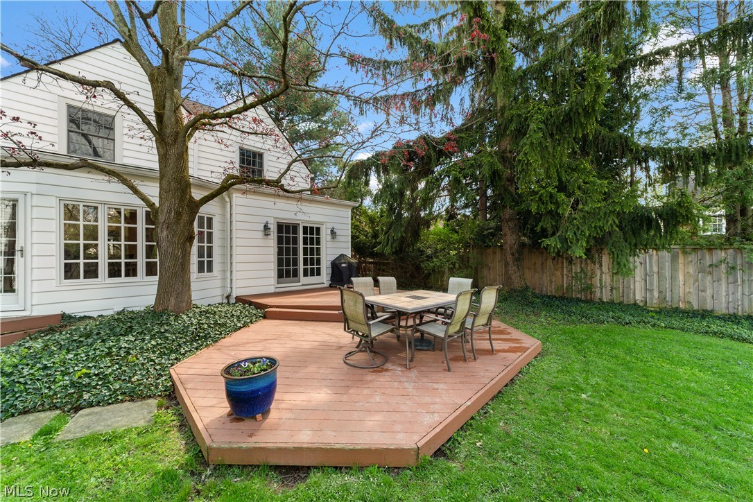 2674 Cranlyn Road Shaker Heights OH 44122