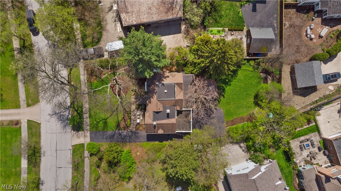 2674 Cranlyn Road Shaker Heights OH 44122