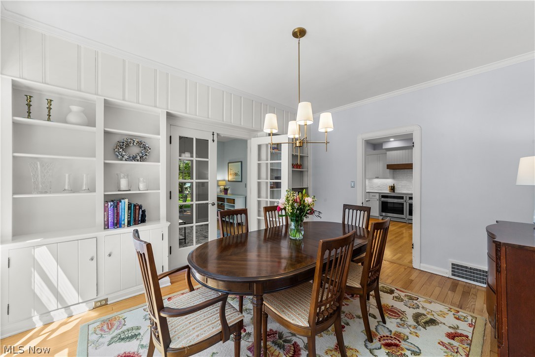 2674 Cranlyn Road Shaker Heights OH 44122