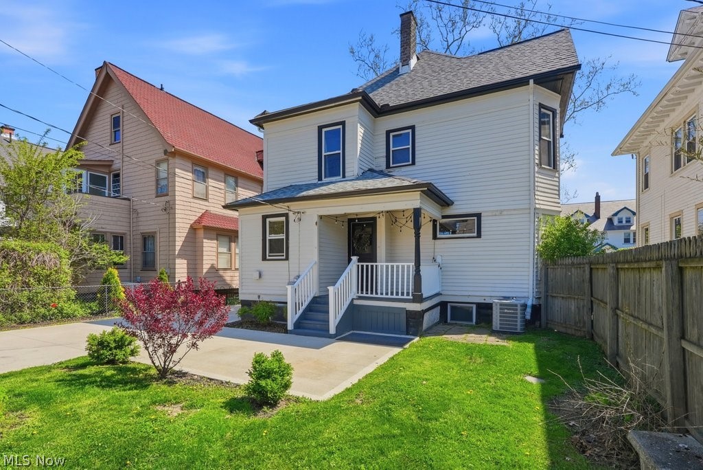 1494 Lincoln Avenue Lakewood OH 44107