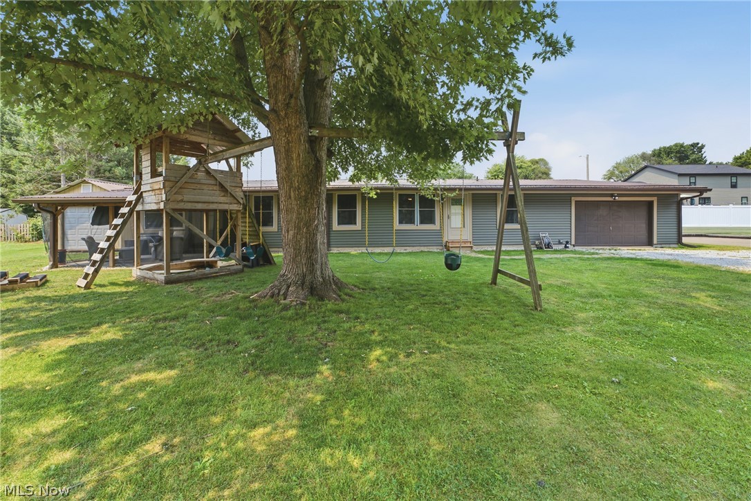 549 Mohican Street NE Brewster OH 44613