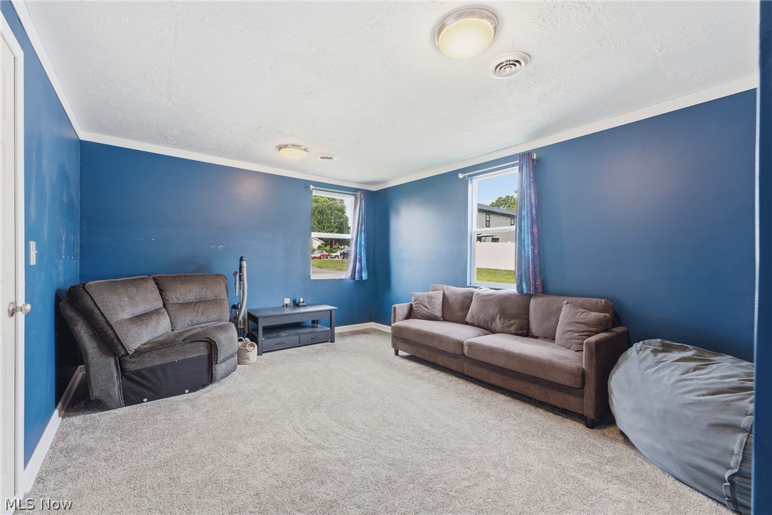 549 Mohican Street NE Brewster OH 44613