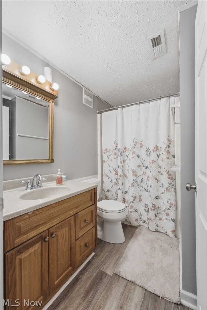 549 Mohican Street NE Brewster OH 44613