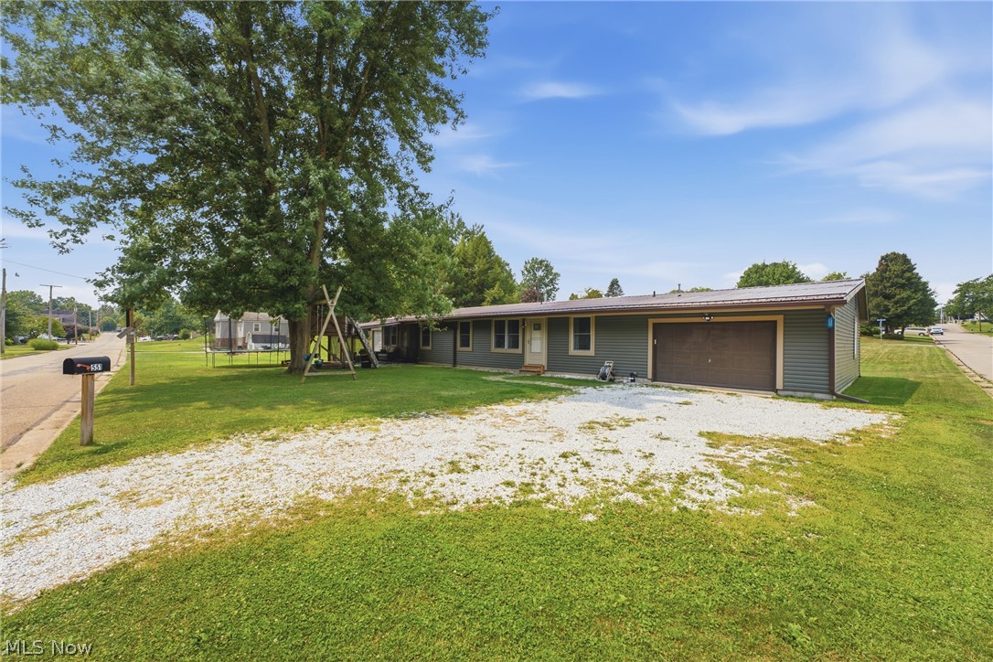549 Mohican Street NE Brewster OH 44613