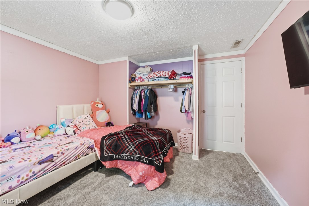 549 Mohican Street NE Brewster OH 44613