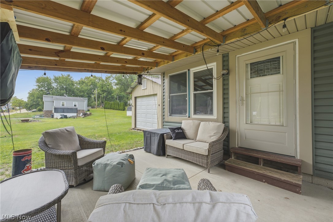 549 Mohican Street NE Brewster OH 44613