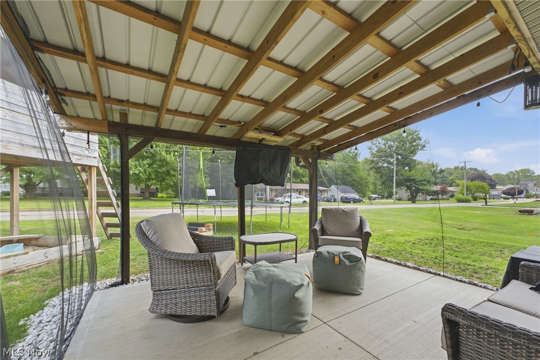 549 Mohican Street NE Brewster OH 44613
