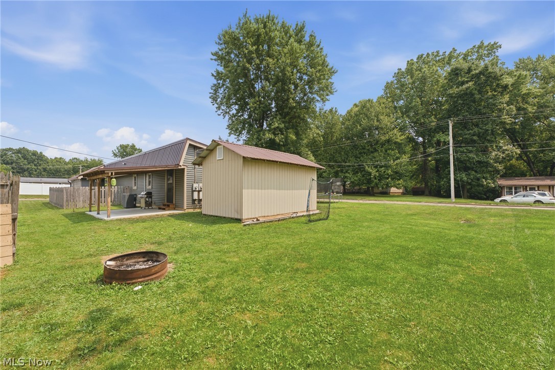 549 Mohican Street NE Brewster OH 44613