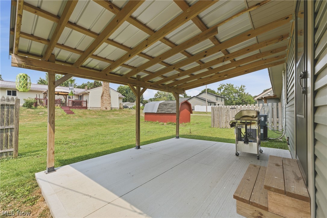 549 Mohican Street NE Brewster OH 44613