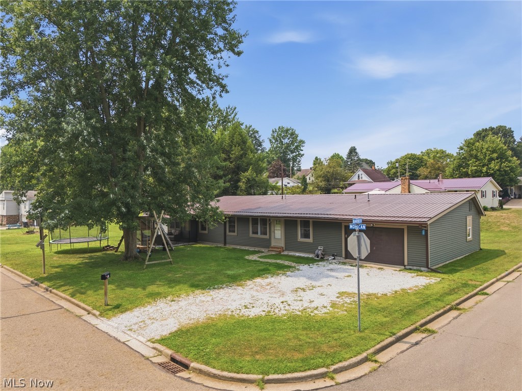 549 Mohican Street NE Brewster OH 44613