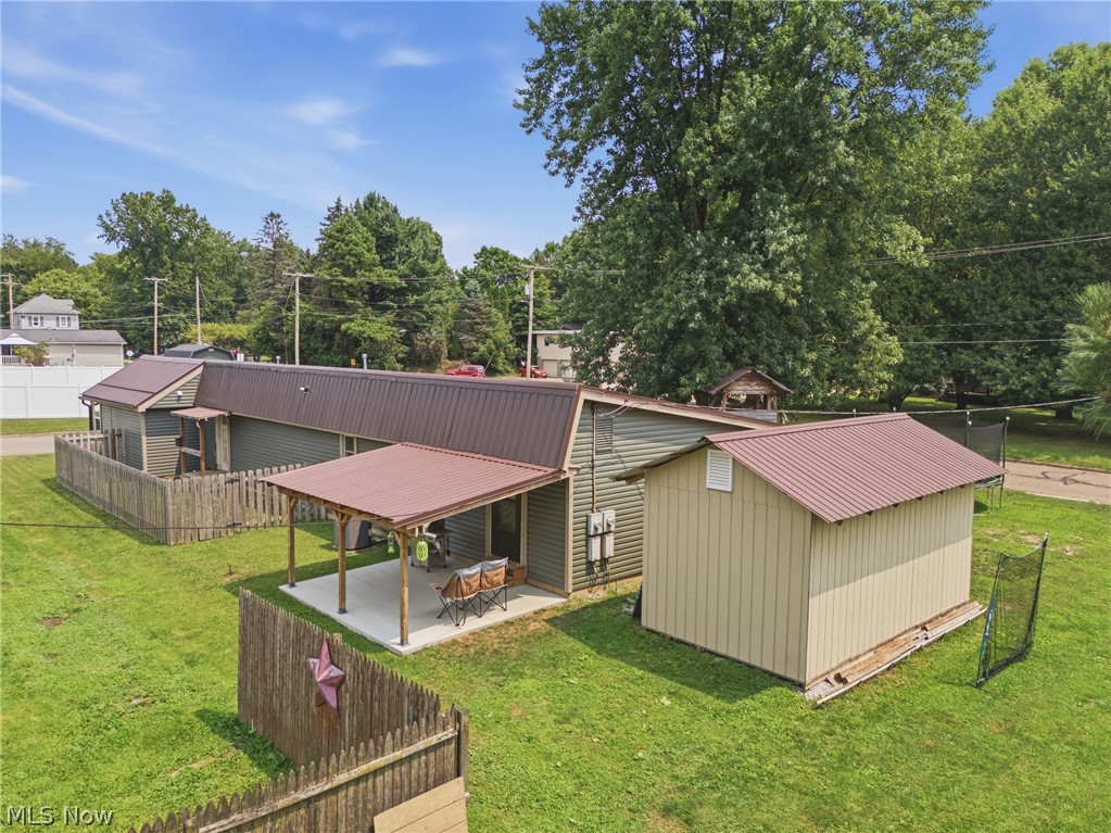 549 Mohican Street NE Brewster OH 44613