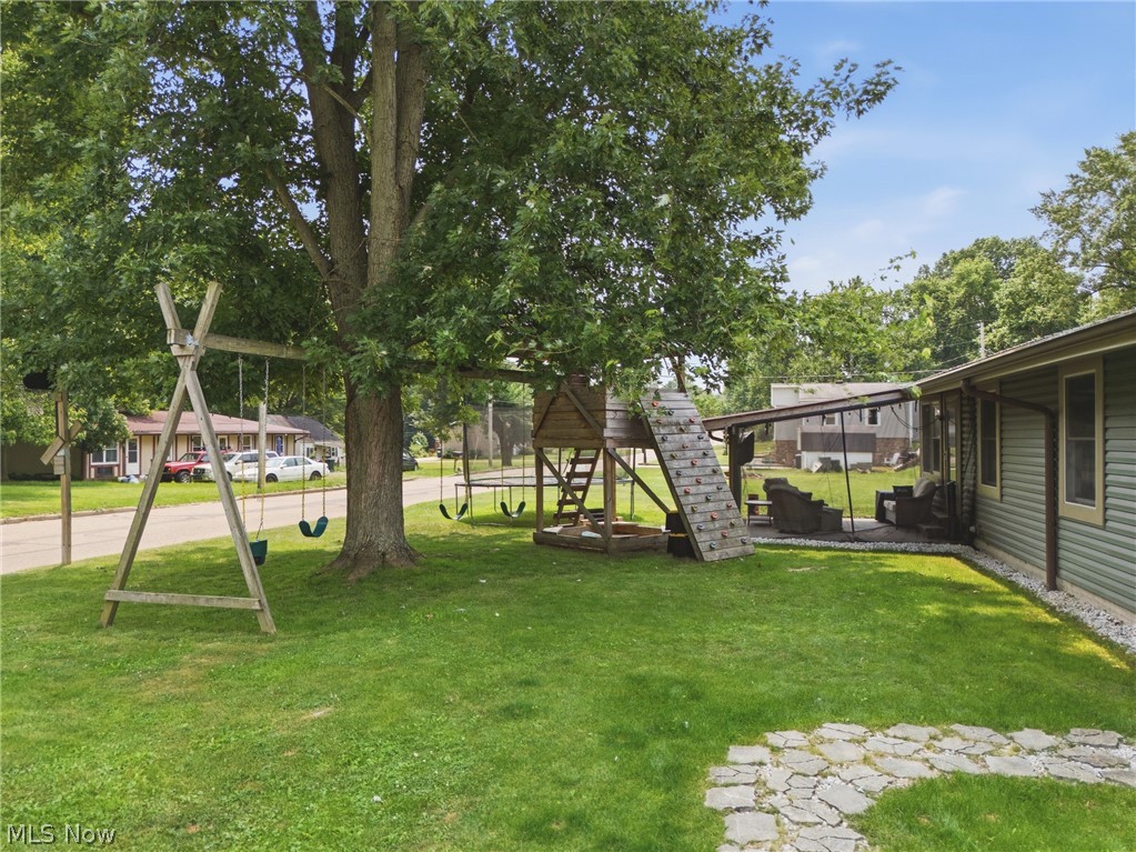 549 Mohican Street NE Brewster OH 44613