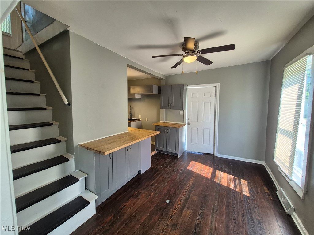 223 W 16th Street Lorain OH 44052