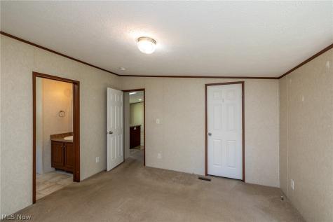 81 Periwinkle Drive Olmsted Twp OH 44138