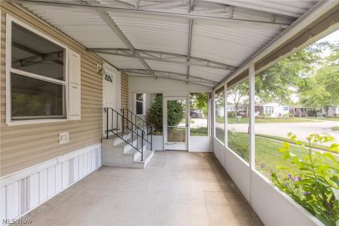 81 Periwinkle Drive Olmsted Twp OH 44138