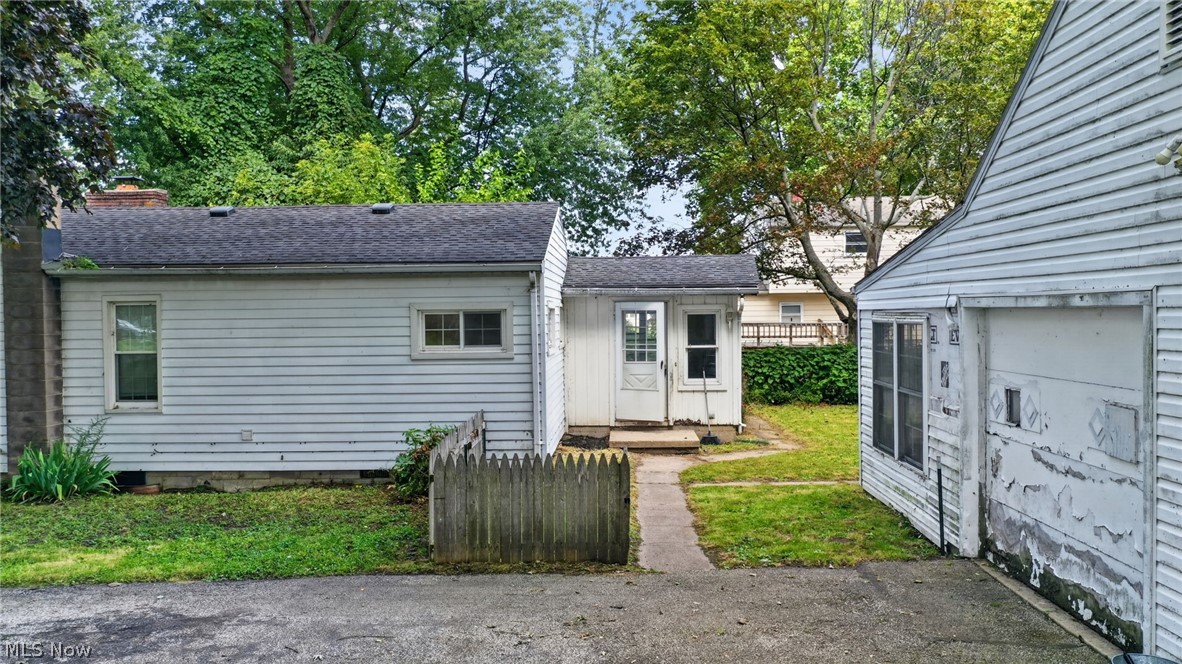 1411 Easton Avenue Madison OH 44057