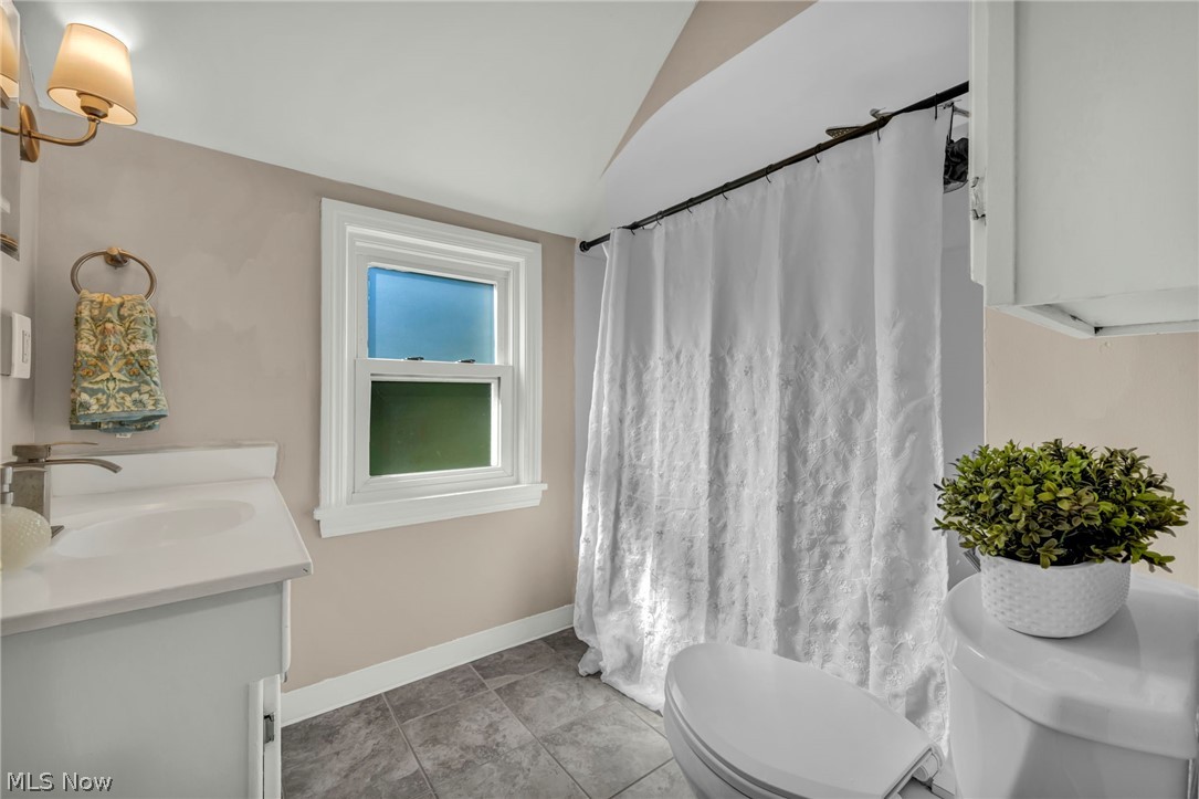20953 Woodstock Avenue Fairview Park OH 44126