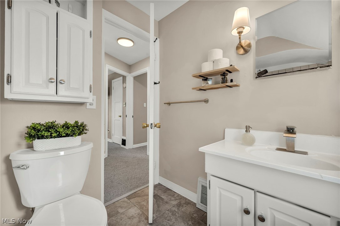 20953 Woodstock Avenue Fairview Park OH 44126