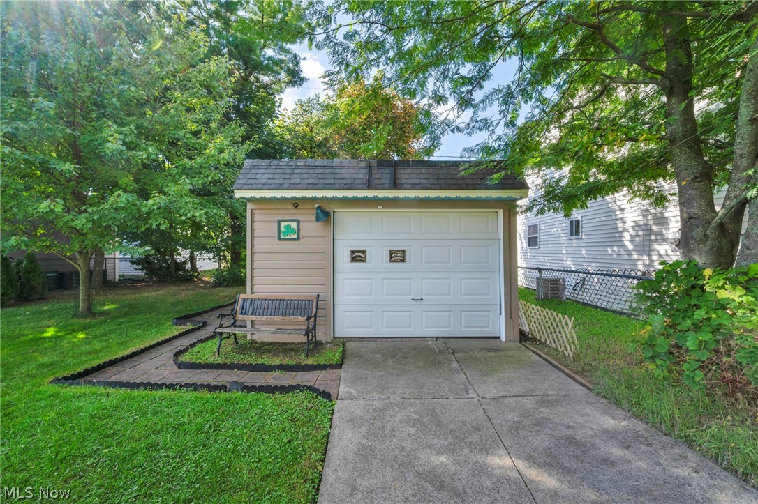20953 Woodstock Avenue Fairview Park OH 44126