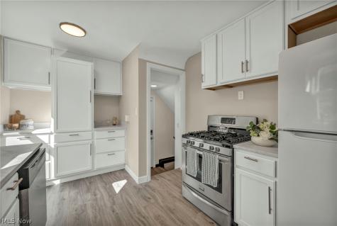 20953 Woodstock Avenue Fairview Park OH 44126