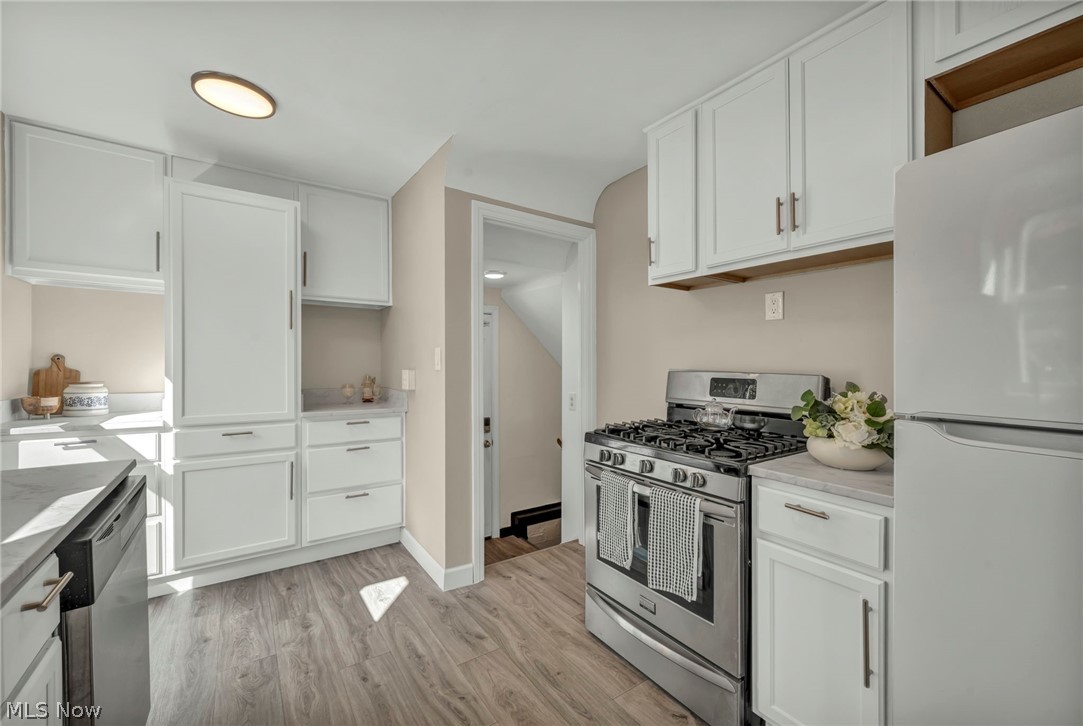 20953 Woodstock Avenue Fairview Park OH 44126