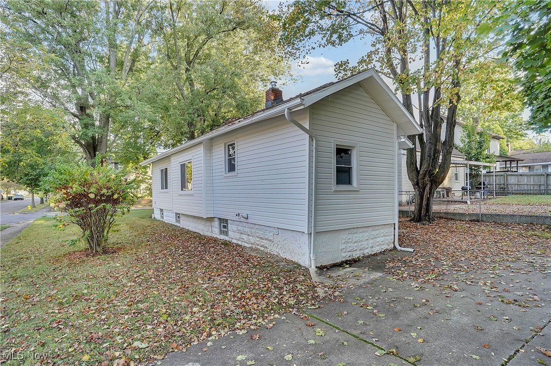 570 Mohawk Avenue Akron OH 44305