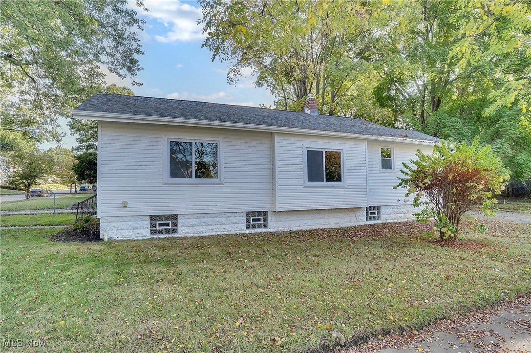 570 Mohawk Avenue Akron OH 44305