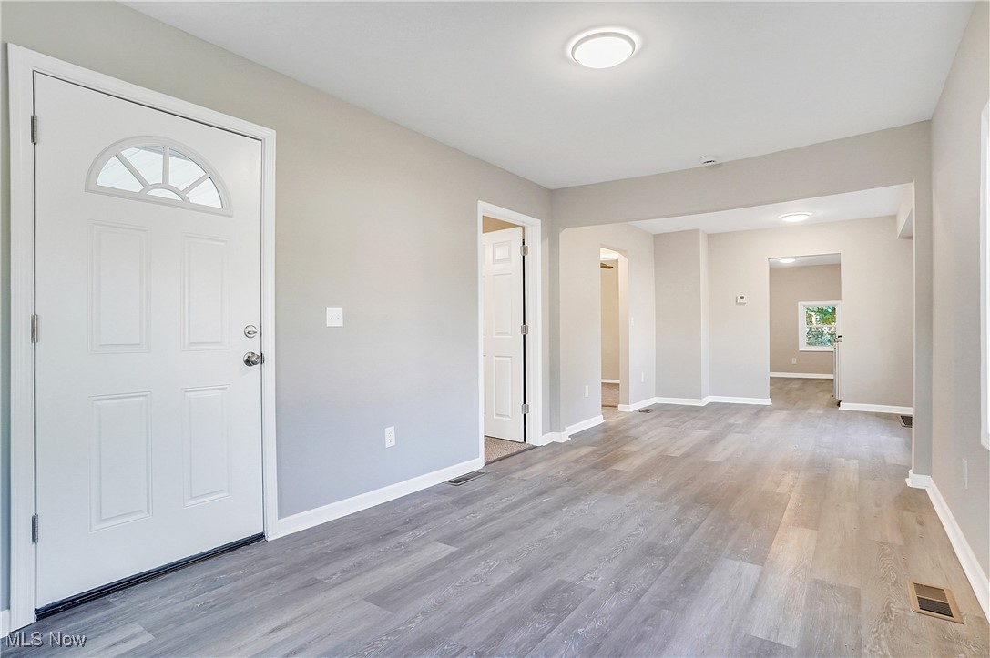 570 Mohawk Avenue Akron OH 44305